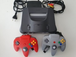 Konsole Nintendo 64 + 2...