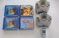 3 jeux Dreamcast avec 2...